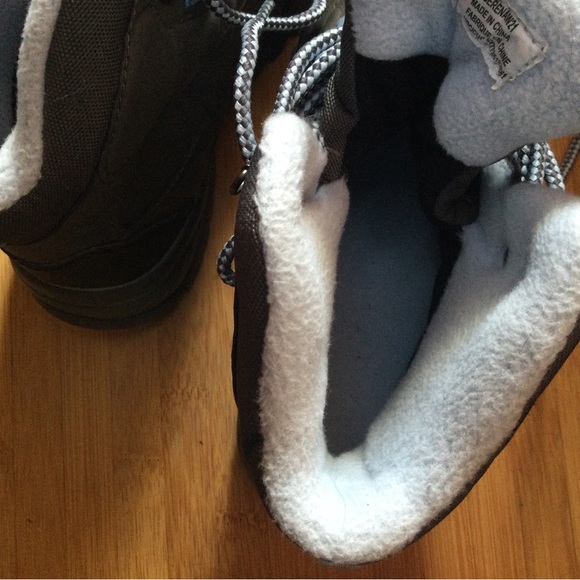 Winter Hiking Boots - Picture 4 of 5